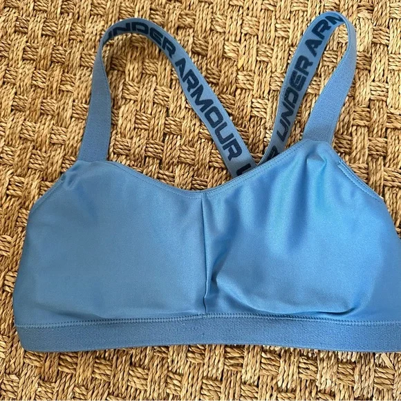 Women’s small blue under armour sports bra cross back straps, removable pads - Picture 5 of 6